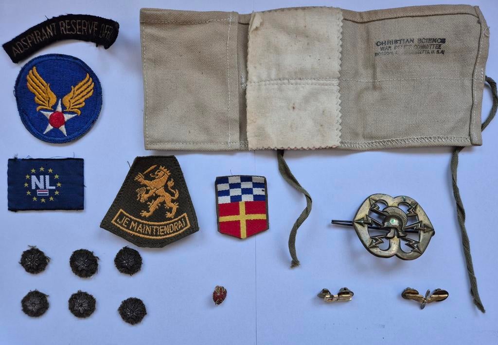 Diverse Militaria Emblemen, Spelden en meer, Ophalen of Verzenden, Overige soorten, Nederland, Embleem of Badge