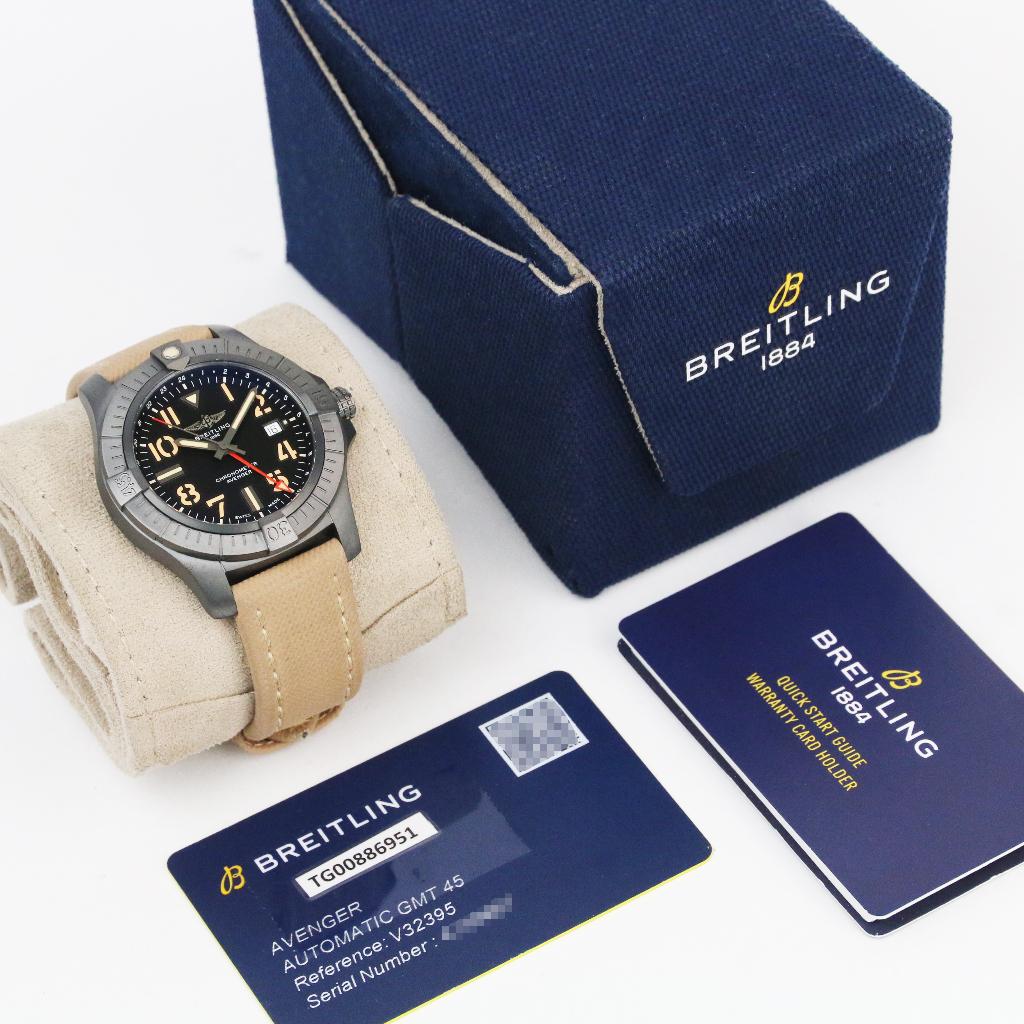Breitling Avenger GMT Nightmission 45 (99% NIEUW/ 2023), Overige materialen, Leer, Breitling, Polshorloge