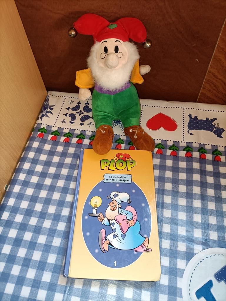 Kabouter Plop knuffel + boek 50 verhaaltjes voor het slapen, Kinderen en Baby's, Speelgoed | Knuffels en Pluche, Ophalen of Verzenden