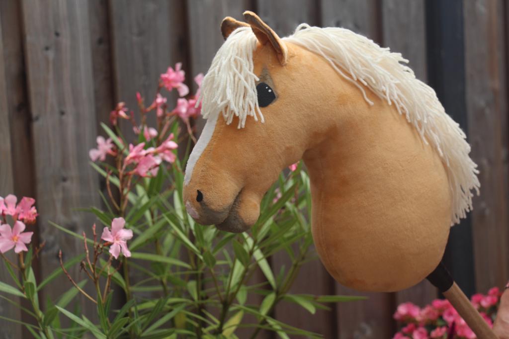 Hobbyhorse met hoofdstel, Hobby en Vrije tijd, Ophalen of Verzenden, Nieuw