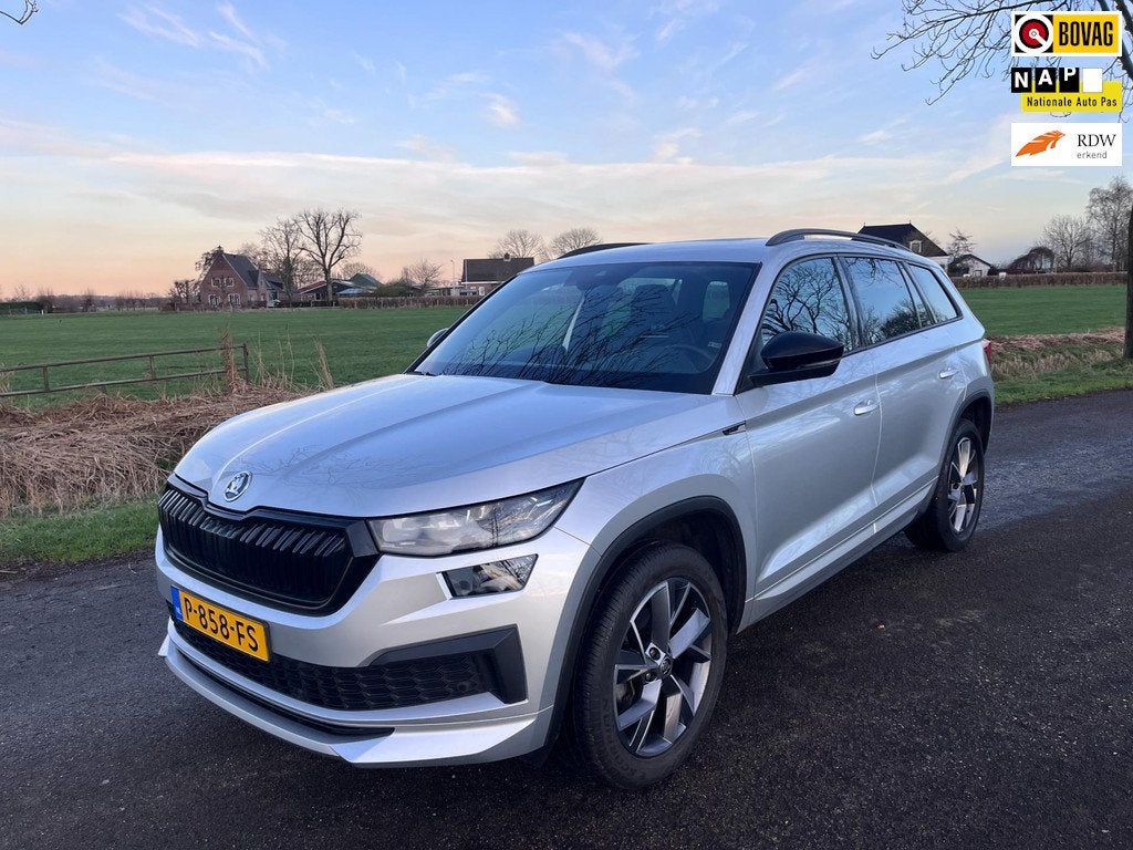 Skoda Kodiaq 1.5 TSI Sportline Business,1e eig, facelift, tr, Auto's, Skoda, Euro 6, 4 cilinders, 150 pk, Alcantara