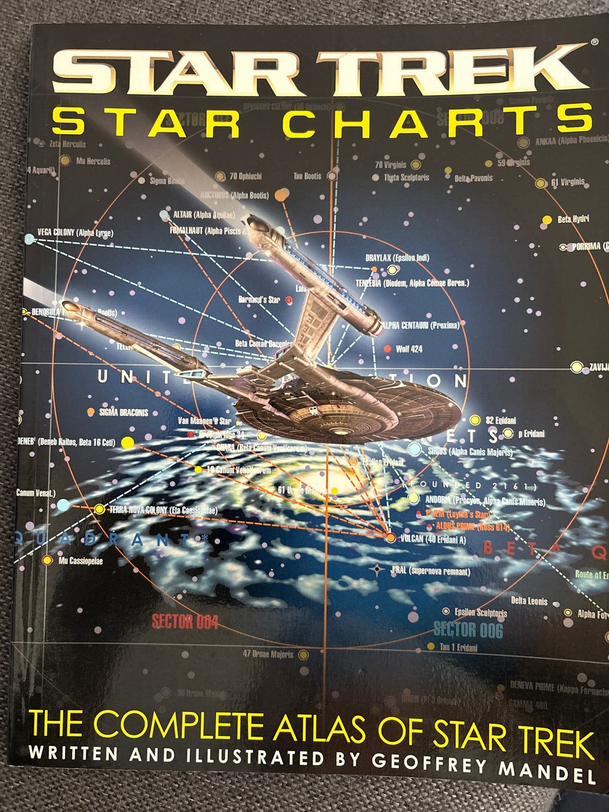 Star Trek Star Charts: De complete atlas van Star Trek, Ophalen of Verzenden, Zo goed als nieuw