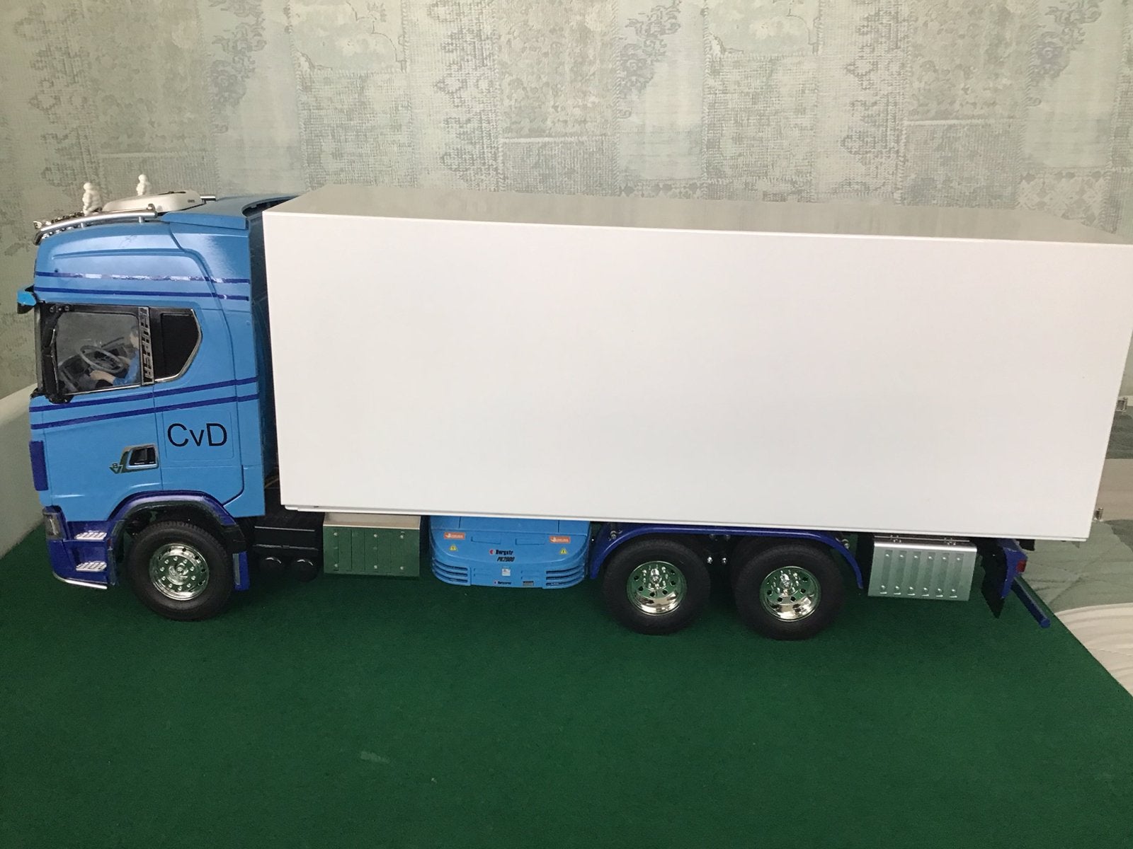 Te koop Tamiya 1:14 .770s Bakwagen RTR, Ophalen, Zo goed als nieuw, Bus of Vrachtwagen, Overige merken