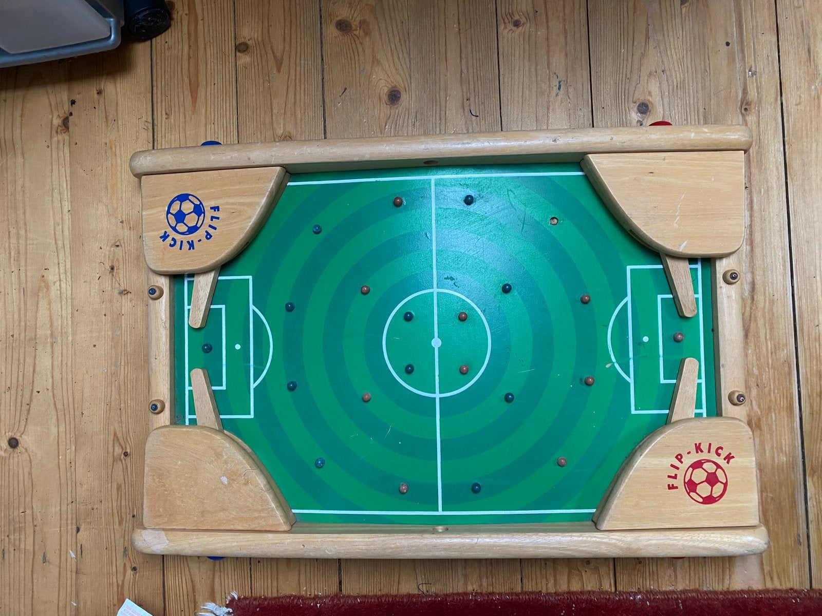 Houten voetbalspel/flipperkast met knikkers, Ophalen of Verzenden, Gebruikt, Overige typen