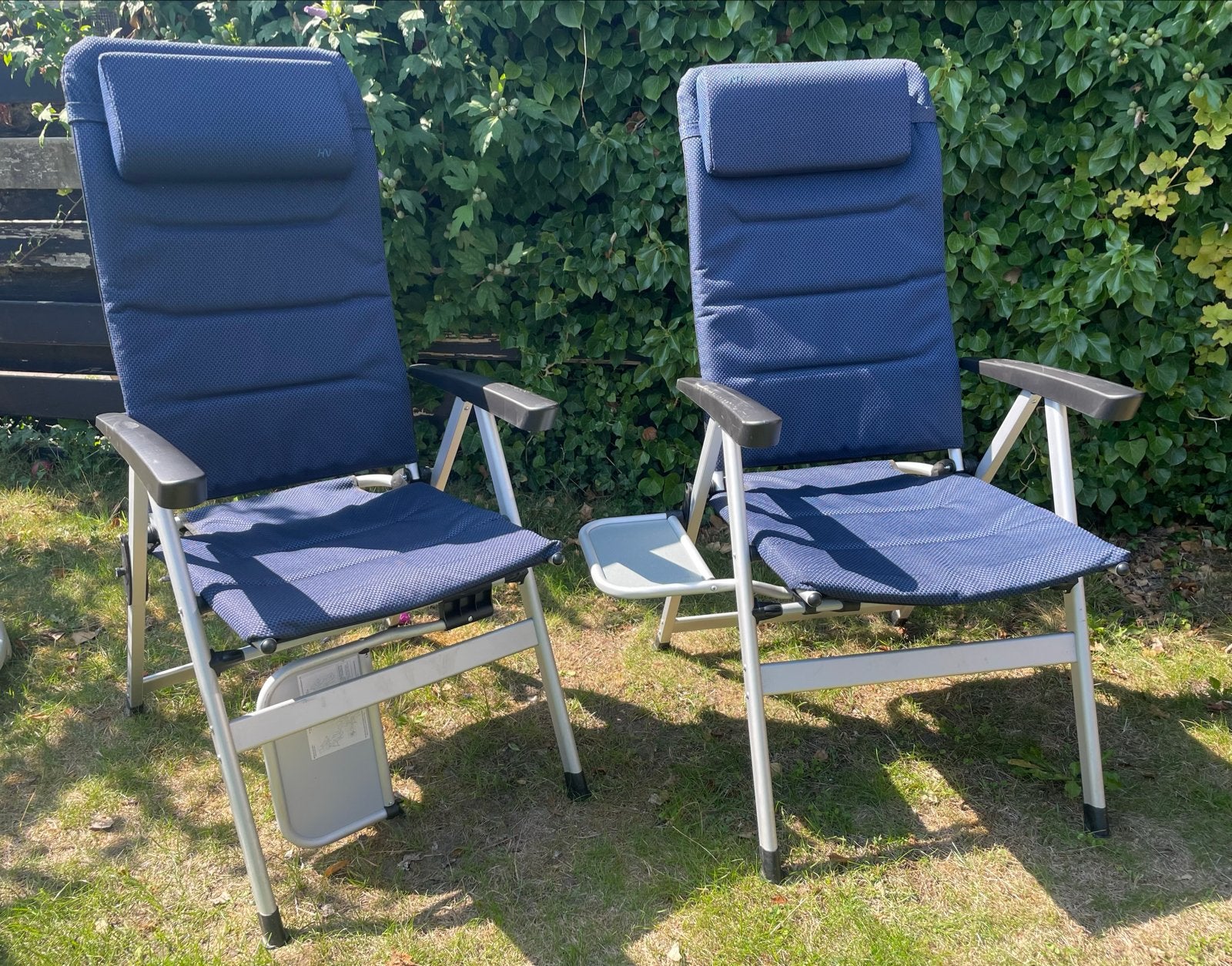 2 Human Nature marineblauwe campingstoelen met zijtafel, Ophalen of Verzenden, Gebruikt