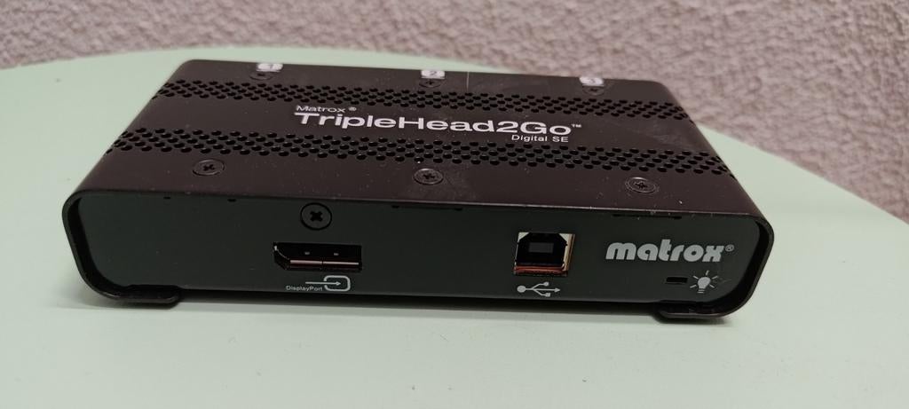 Matrox vga splitters. Verschillende soorten., Computers en Software, Overige Computers en Software, Gebruikt, Ophalen of Verzenden