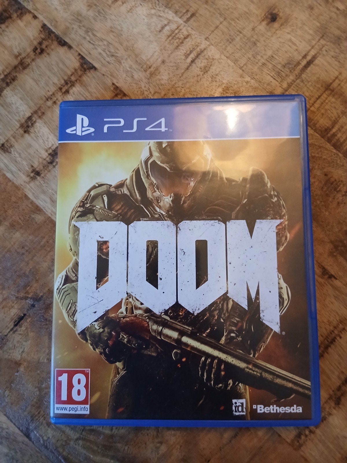 Doom PS4 - Zo goed als nieuw, Online, Vanaf 18 jaar, Shooter, 1 speler