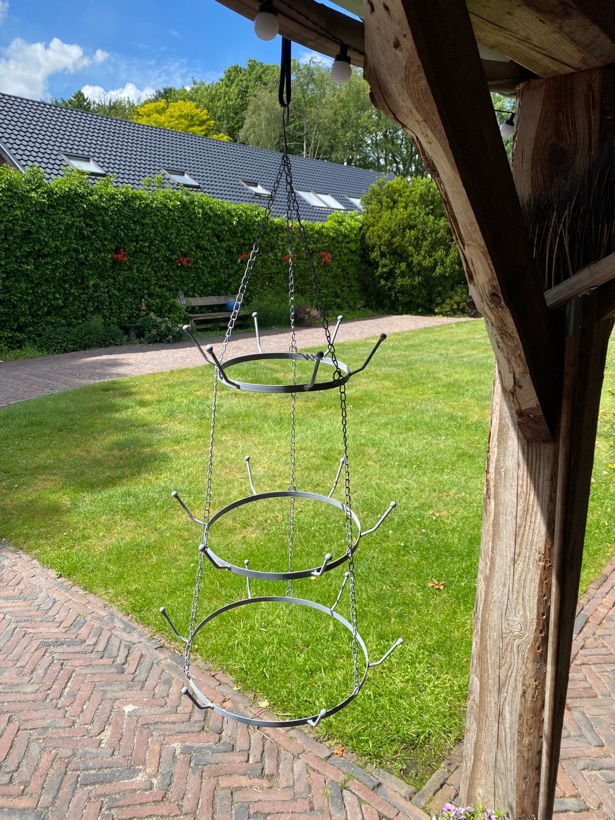 Metalen hangend rek.   vogelvoeder / of koffiekopjes, Ophalen of Verzenden, Gebruikt
