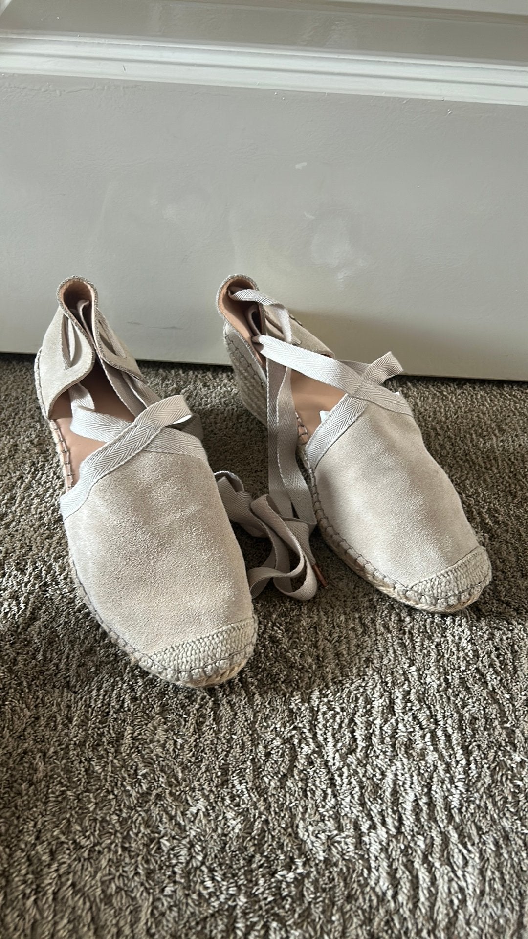 Mooie zomerschoen van Fred de la Bretoniere maat 40, Kleding | Dames, Schoenen, Ophalen of Verzenden, Zo goed als nieuw, Beige