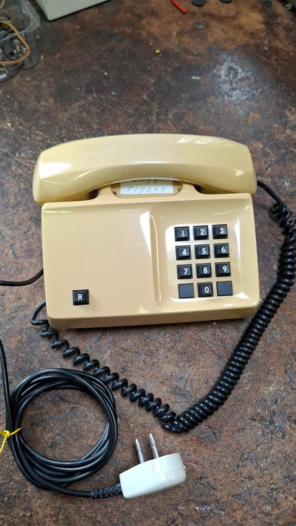 Beige vaste telefoon met druktoetsen, Telecommunicatie, Vaste telefoons | Niet Draadloos, Ophalen of Verzenden