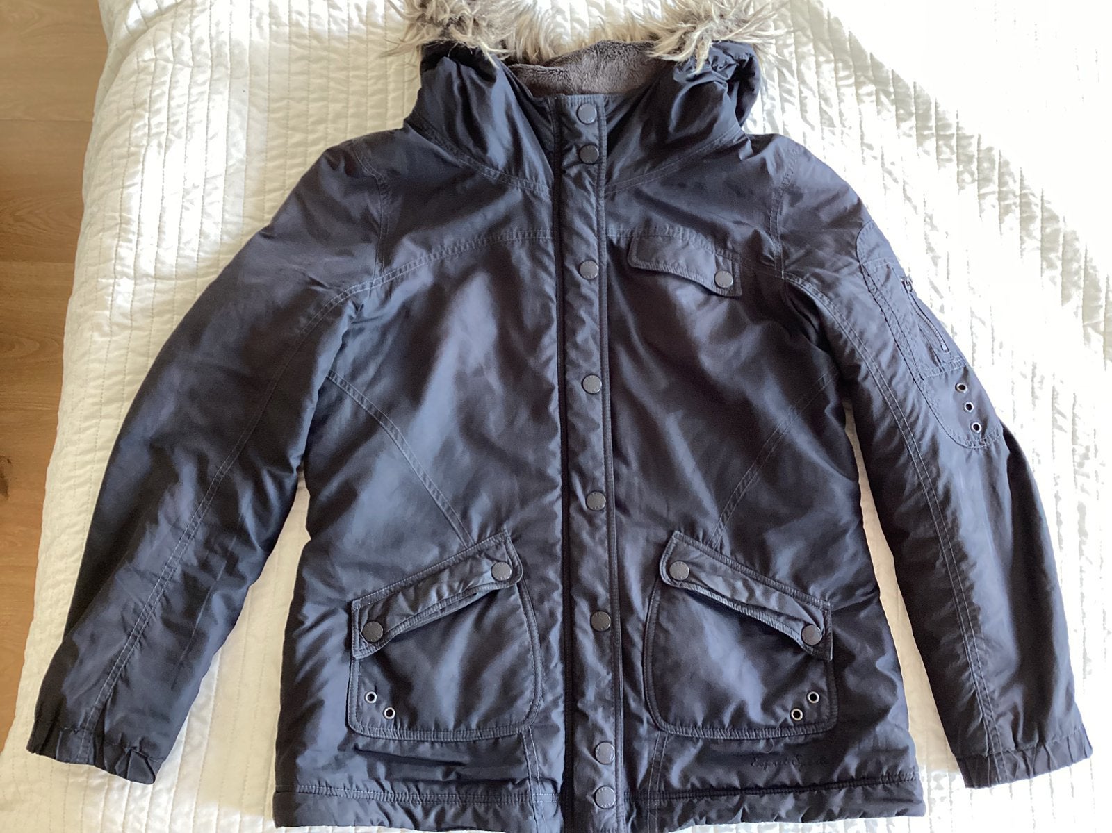 Winterjas met muts, Kleding | Dames, Jassen | Winter, Ophalen of Verzenden, Zo goed als nieuw, Maat 46/48 (XL) of groter, Zwart