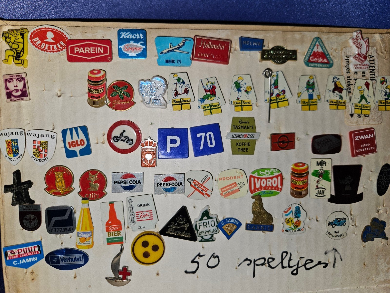Vintage Speldjesboek Fix en Fox met 100 Reclame Speldjes, Verzamelen, Ophalen of Verzenden