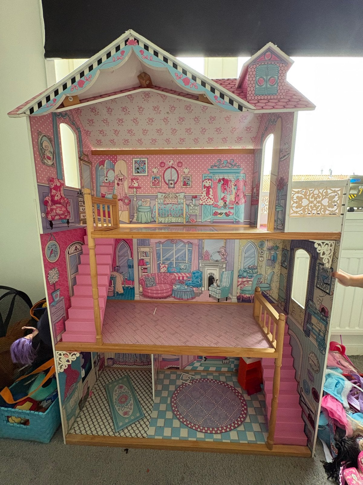 Groot Barbie poppenhuis met veel Barbiepoppen en accessoires, Ophalen, Gebruikt, Barbie