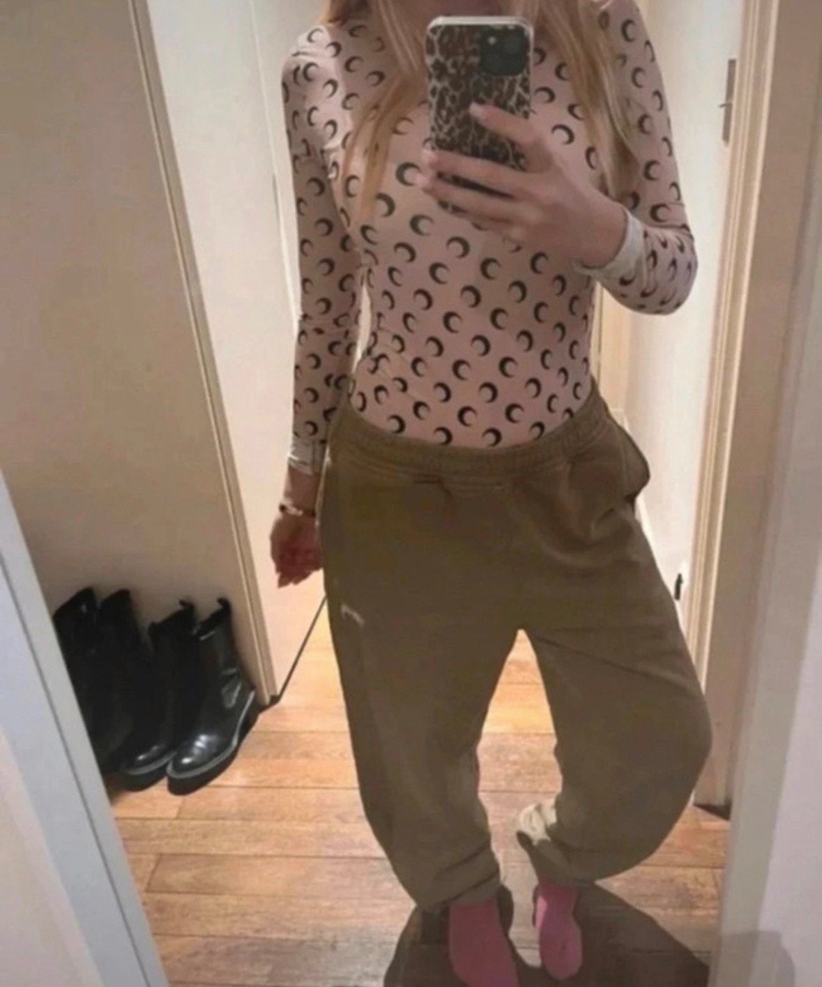 Stüssy khaki baggy sweatpants | size small, Ophalen of Verzenden, Zo goed als nieuw, Maat 46 (S) of kleiner