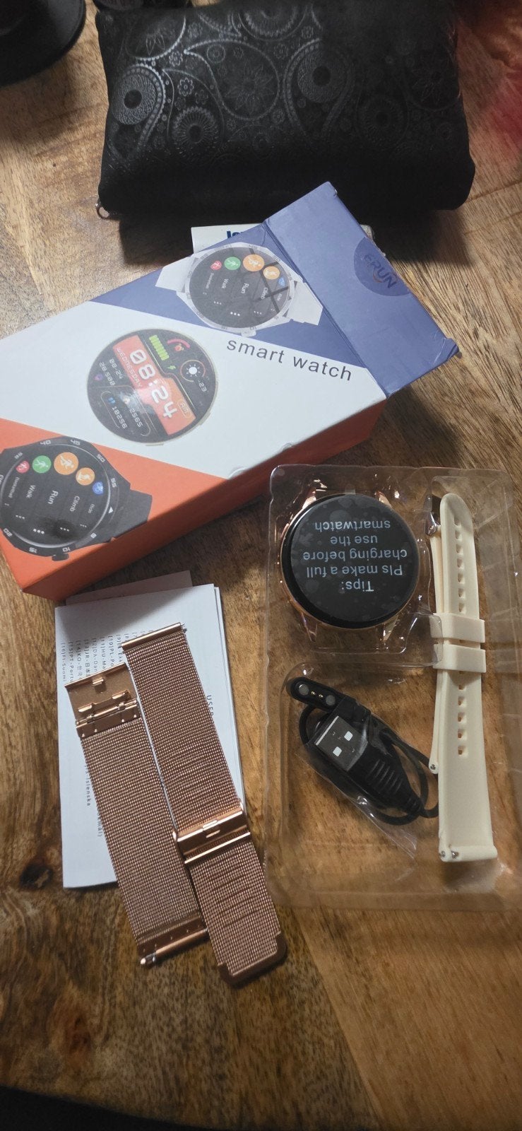 Smartwatch met extra bandjes - Nieuw in doos, Ophalen, Onbekend, Zwart, Nieuw