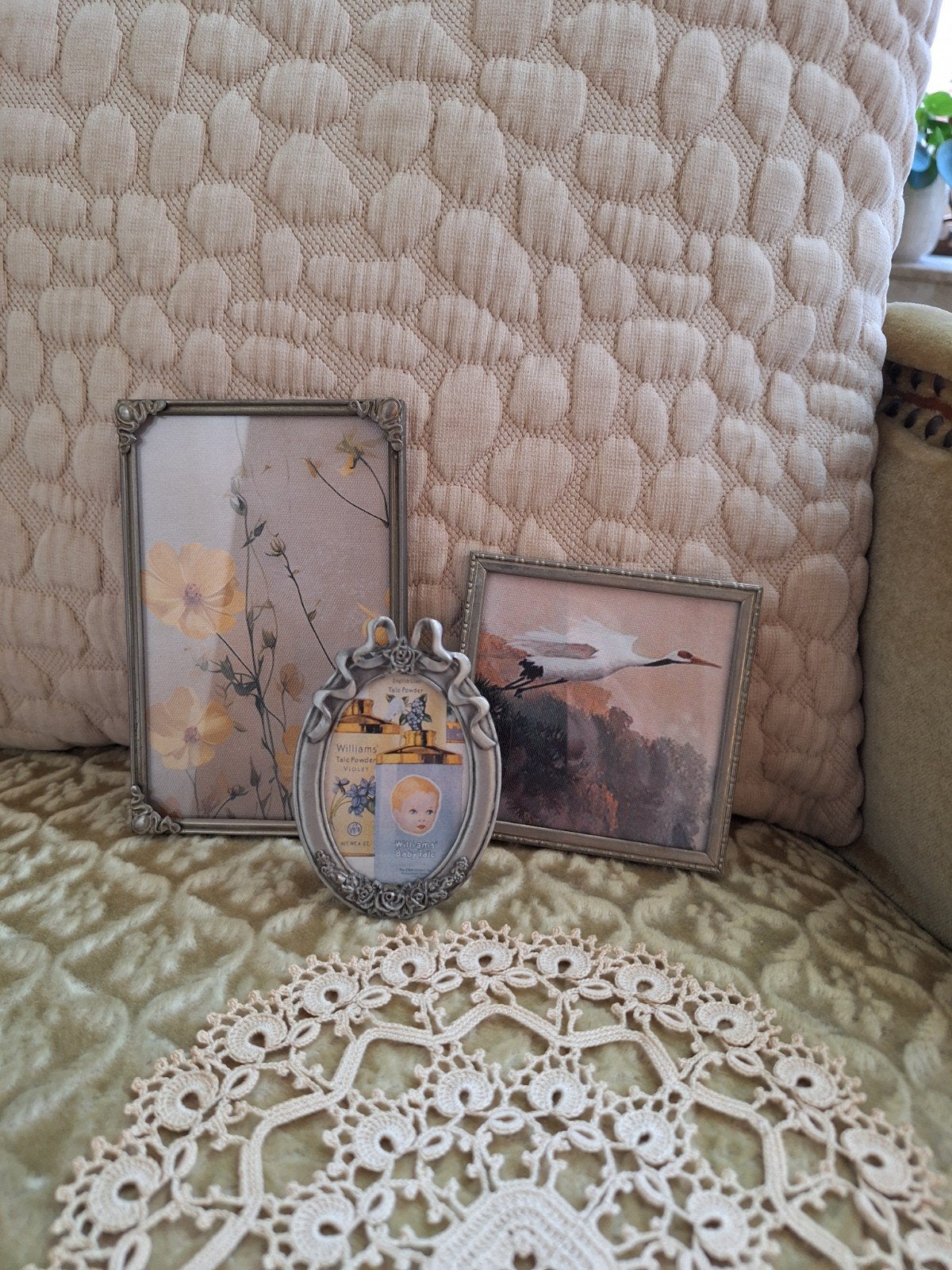 3 Brocante Fotolijstjes, 1 met Hoekjes  ** Mimosa **, Ophalen of Verzenden