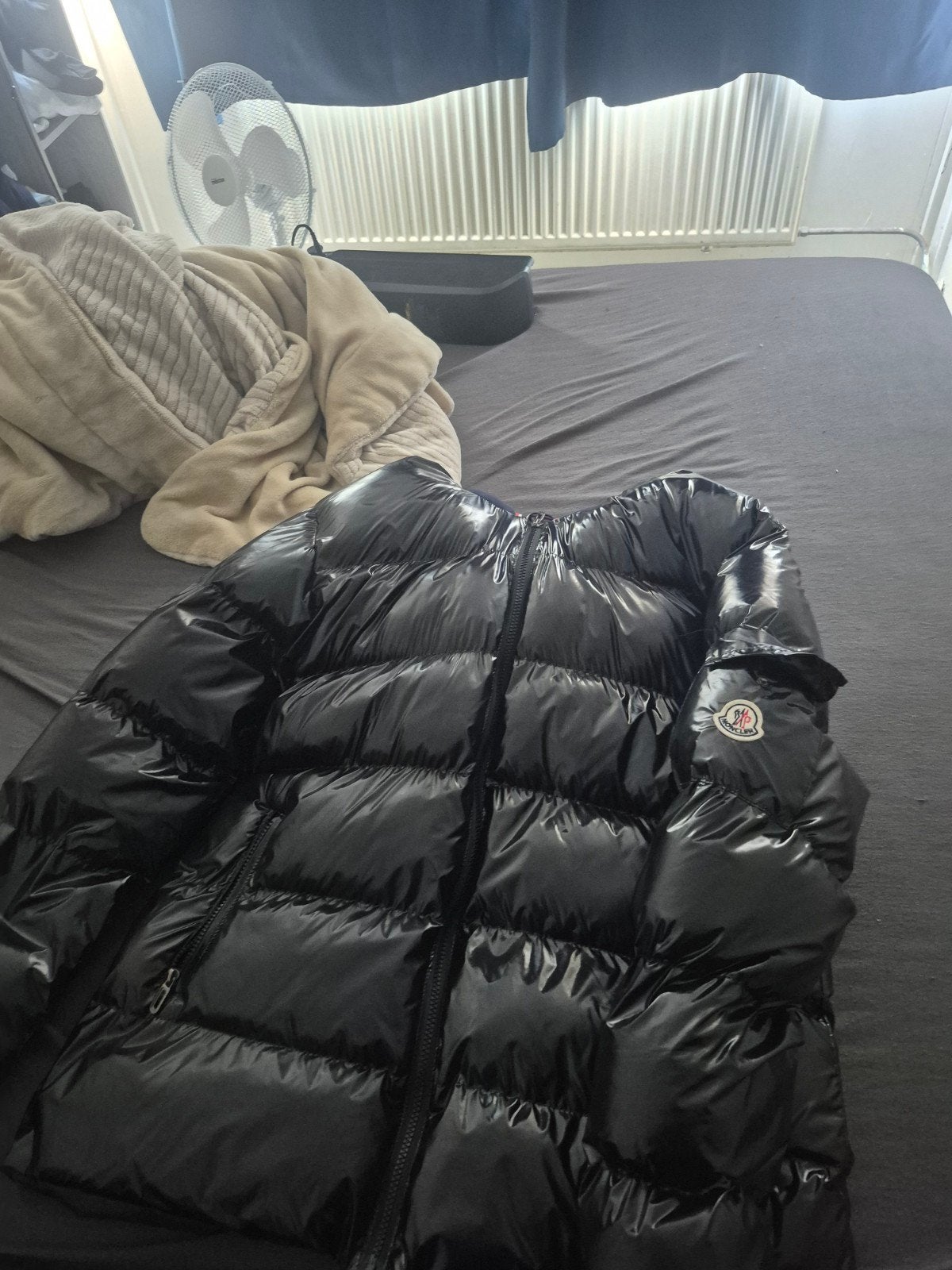 Moncler Puffer Jas Zwart - Zo goed als nieuw, Ophalen, Zwart, Moncler, Maat 42/44 (L)