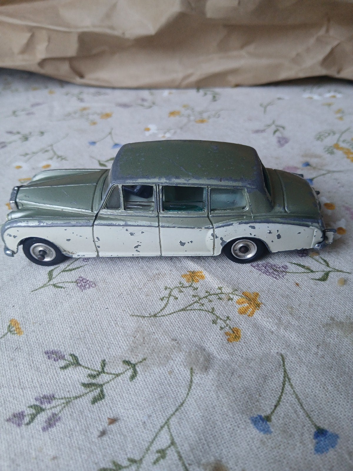 Rolls Royce phantom V. Dinky toys 198, Hobby en Vrije tijd, Modelauto's | 1:43, Ophalen of Verzenden, Gebruikt, Auto, Dinky Toys