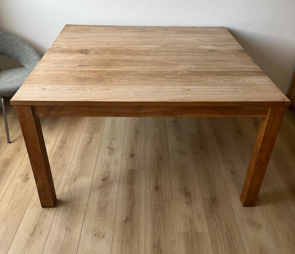 Stevige stoere vierkante teakhouten eerkamertafel, Huis en Inrichting, Tafels | Eettafels, Gebruikt, Ophalen of Verzenden, Vijf personen of meer