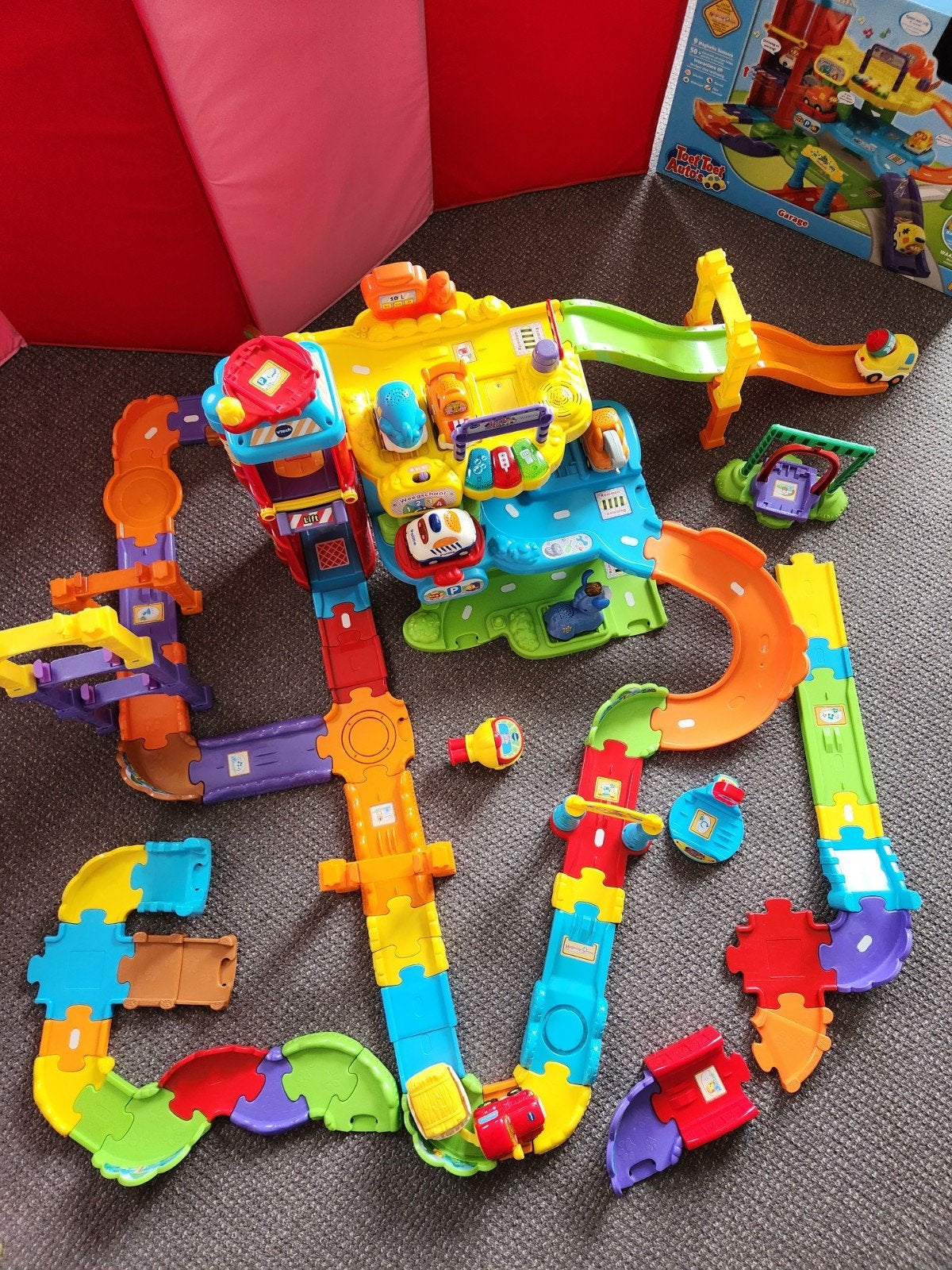 VTech Toet Toet Auto's Garage en Baandelen met 7 Auto's, Ophalen, Gebruikt, Jongen of Meisje