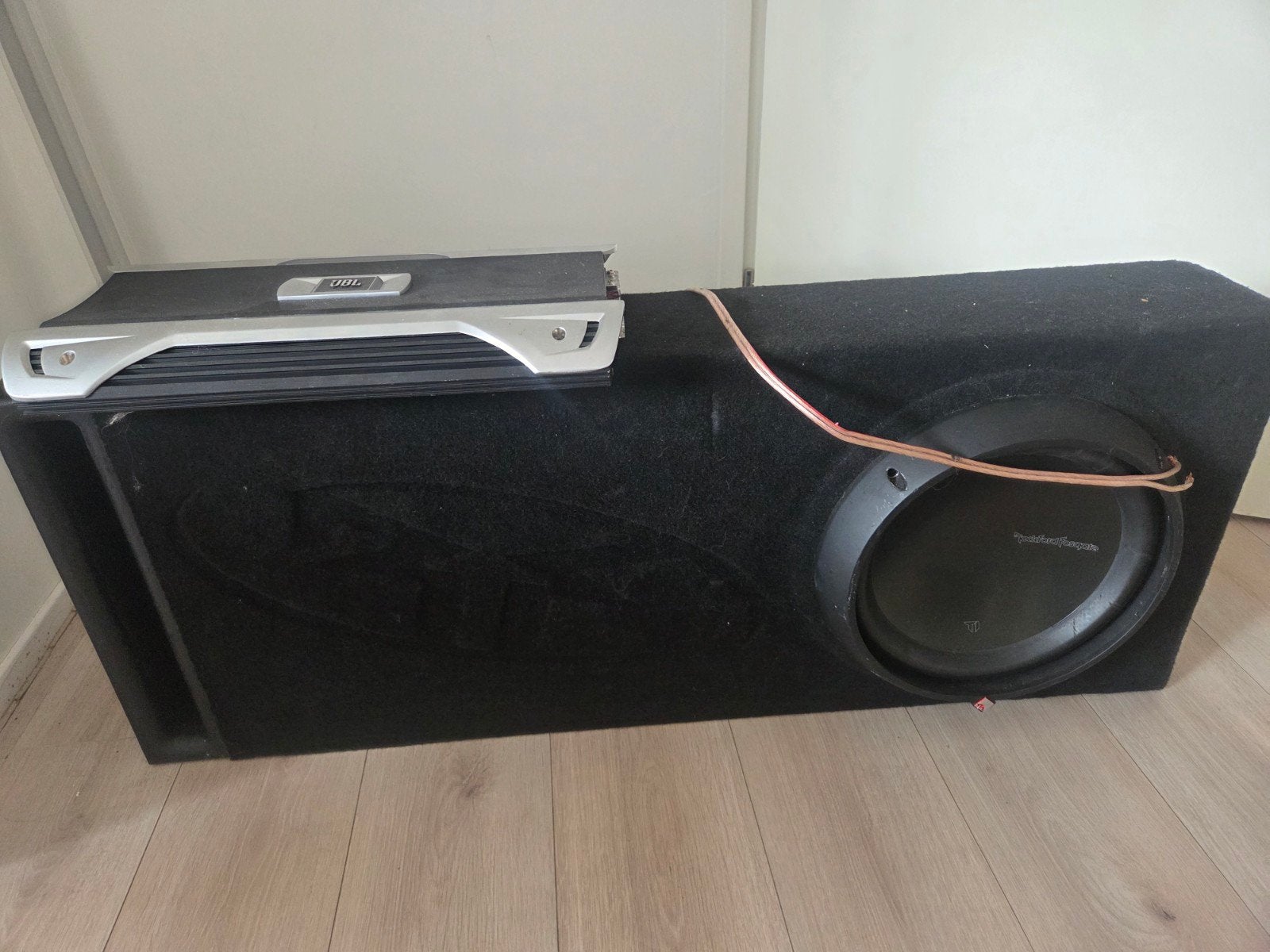 Rockford fosgate T112d4 1/4-Ohm/ Jbl 1.400 AB 1250/1500rms, Ophalen