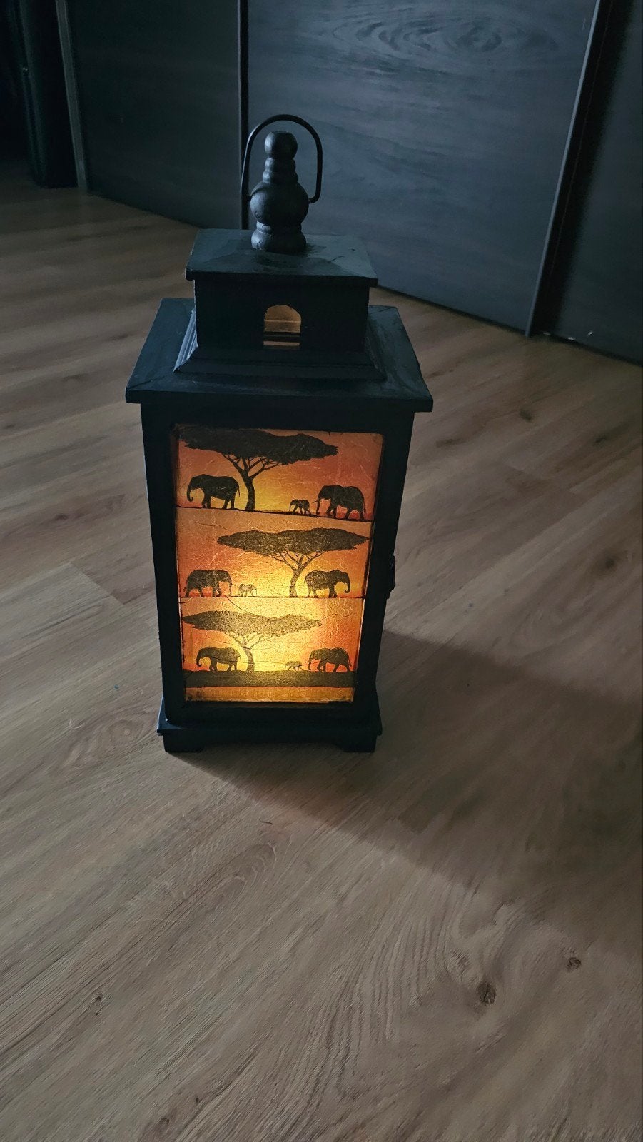 Sfeervol windlicht met Afrikaanse olifantenprint, Hout, Verzenden, Overige stijlen, Gebruikt