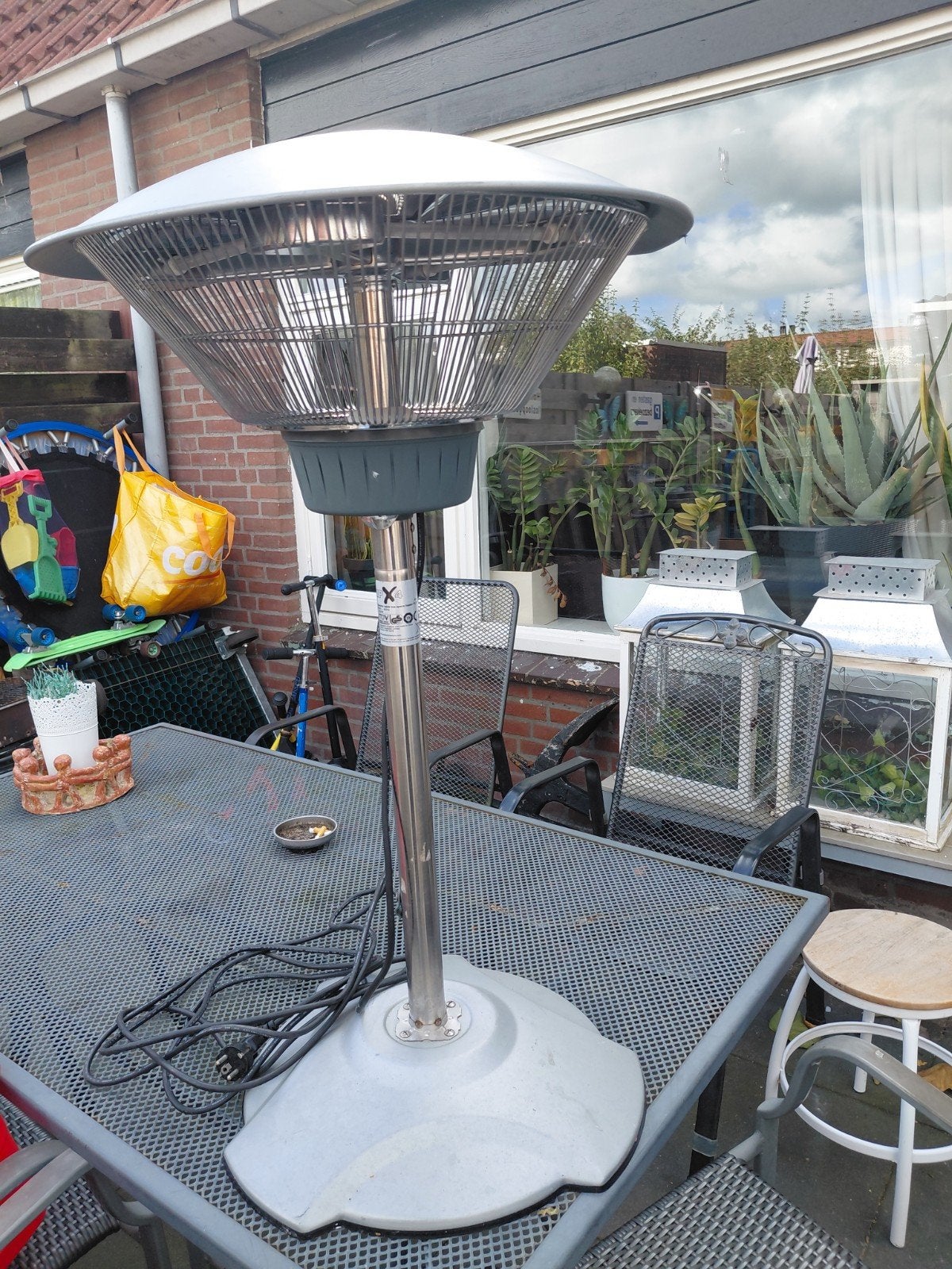 goedwerkende tafelmodel terrasverwarmer igs., Tuin en Terras, Ophalen, Gebruikt, Elektrisch