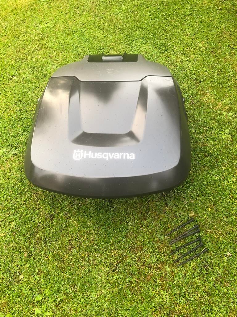 Husqvarna afdak / garage voor 305 / 310 / 315 robotmaaier, Ophalen of Verzenden, Husqvarna, -, -