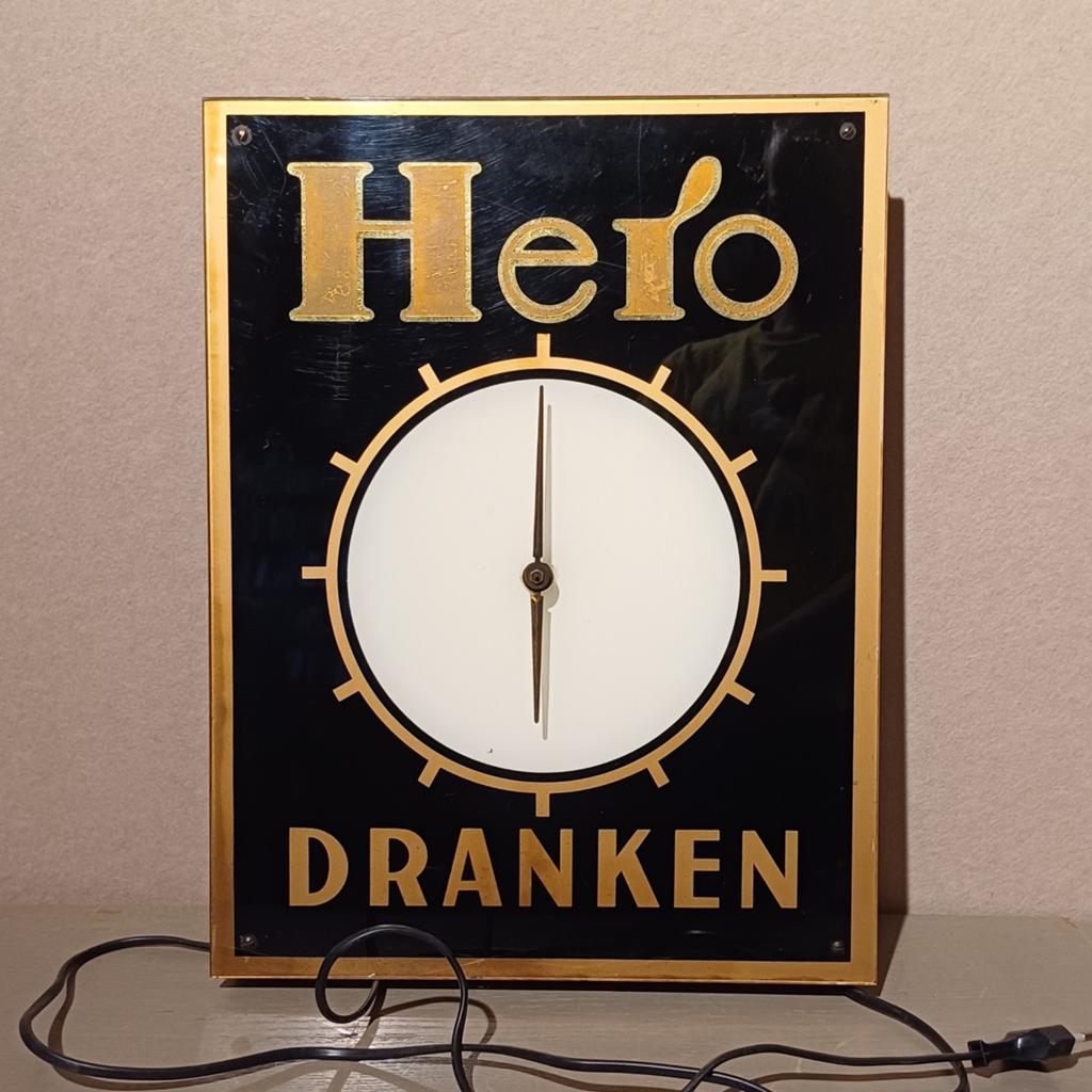 JAREN 50 RECLAME DECOR OBJECT HERO DRANKEN WANDKLOK, Verzamelen, Merken en Reclamevoorwerpen, Ophalen, Zo goed als nieuw, Reclamebord