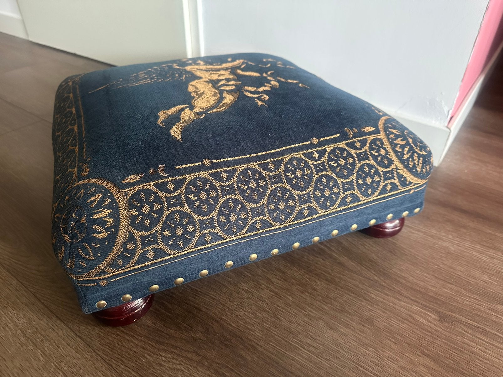 Mooi voetenbankje jaren 80 victoriaans Engels stijl Mulberry, Minder dan 50 cm, Gebruikt, Minder dan 50 cm, Ophalen of Verzenden