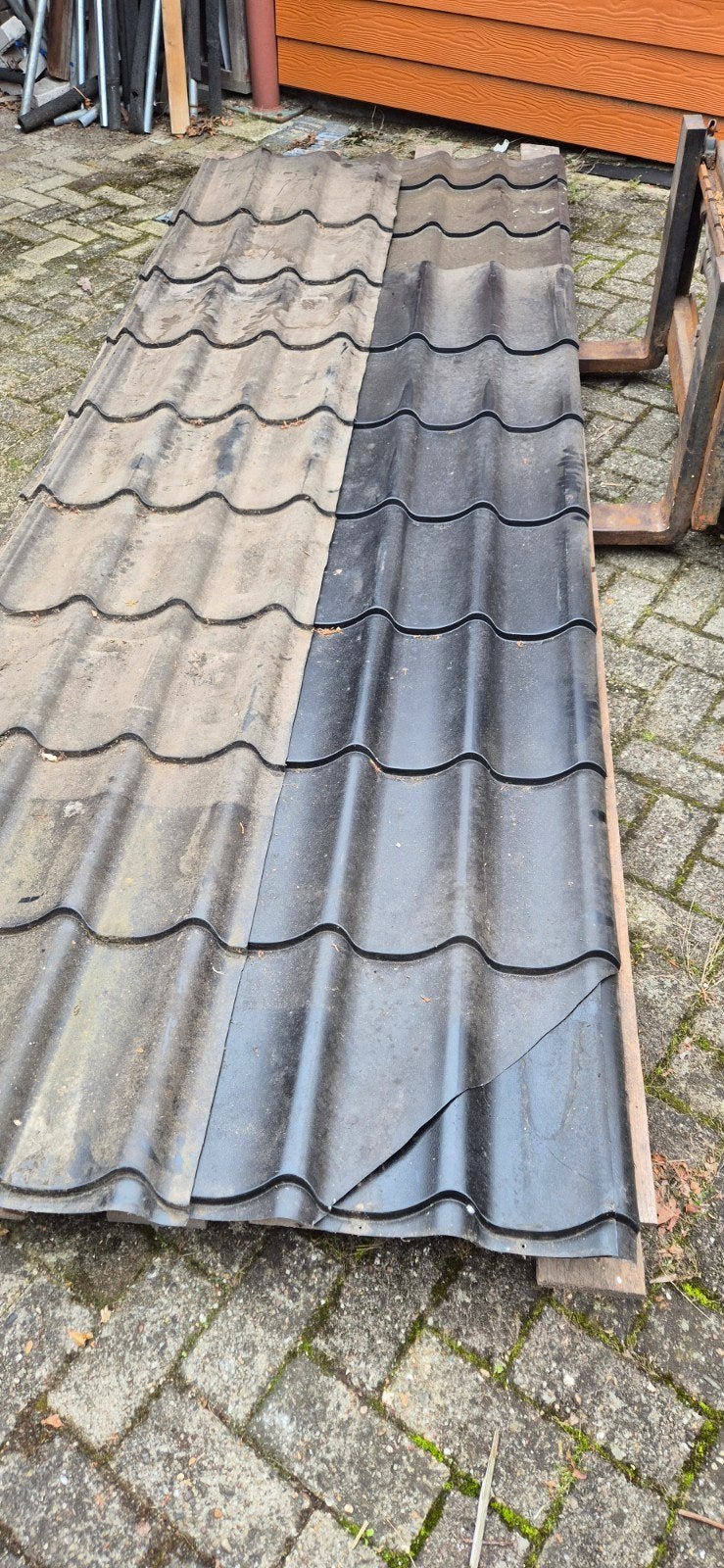 Gebruikte dakpanplaten - Ideaal voor schuur of afdak, Doe-het-zelf en Verbouw, Gebruikt, Zwart, 15 m² of meer, Metaal