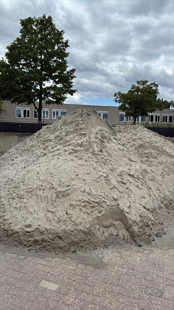 Schoon zand geleverd of afgehaald, Verzenden, Zo goed als nieuw, Ophoogzand