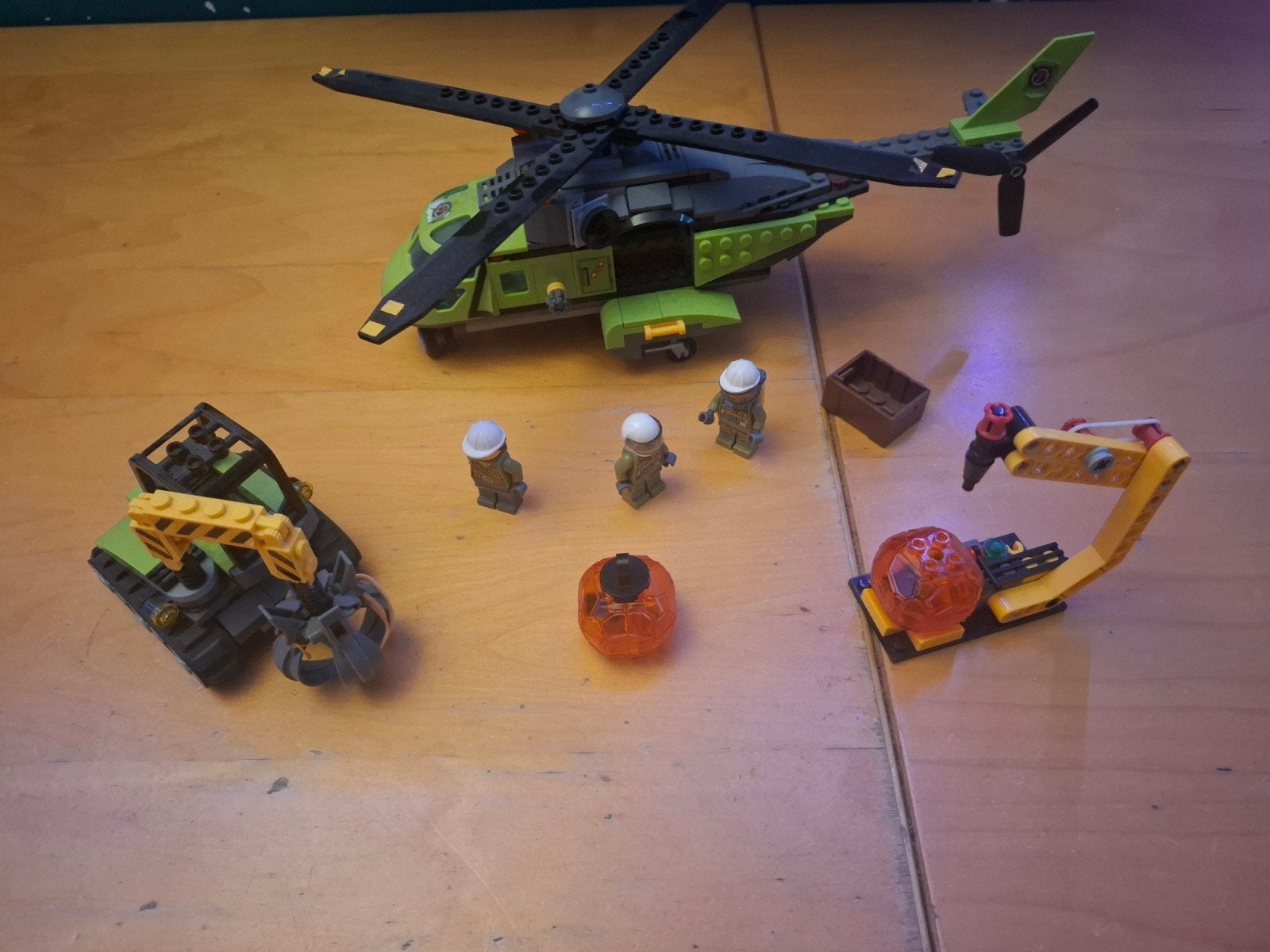 Lego City Jungle Explorers Helikopter en Voertuigen Set, Inclusief minifiguren, Lego, Ophalen of Verzenden, Complete set