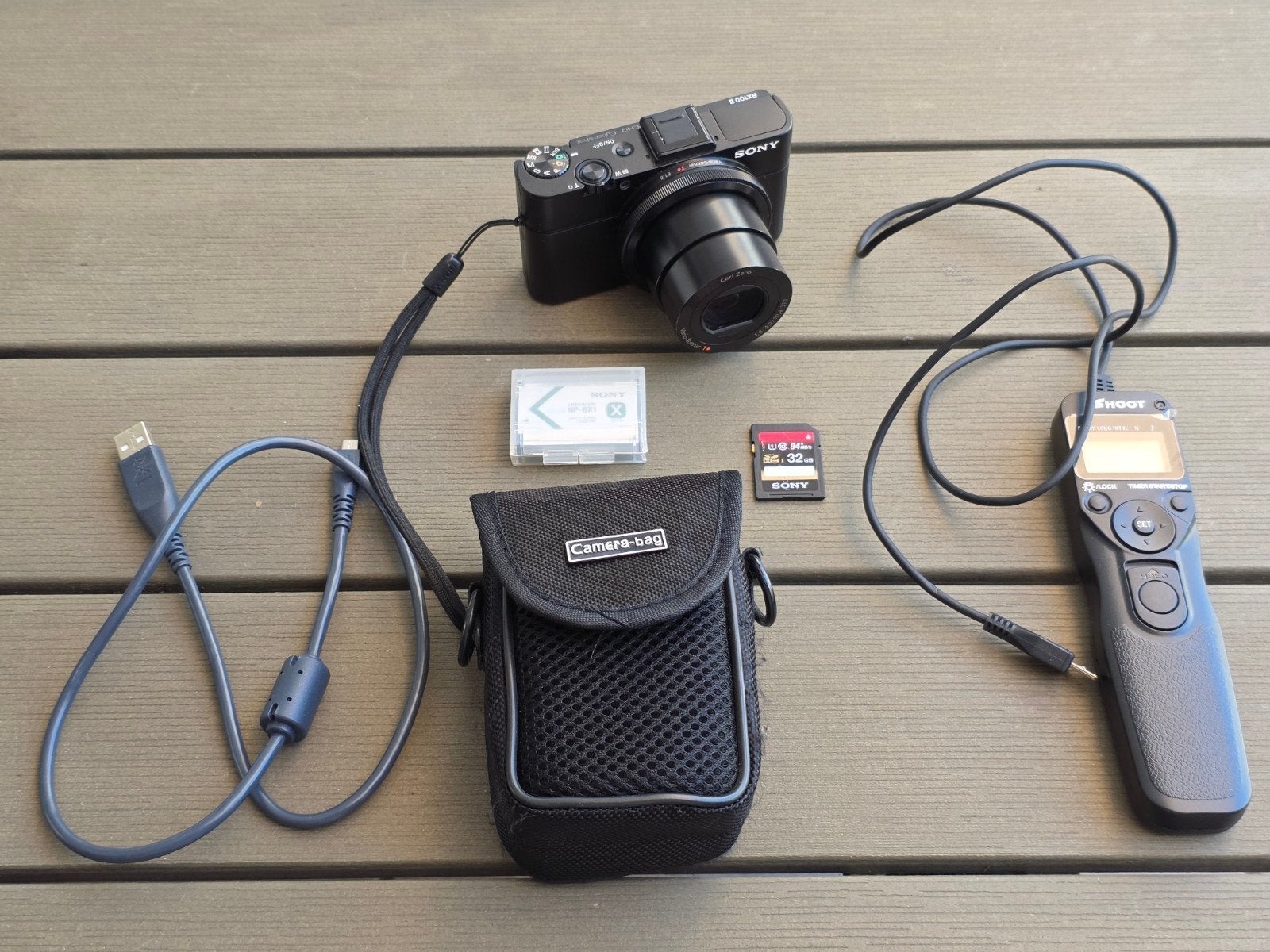 Sony RX100 II Compactcamera met accessoires, Gebruikt, Geheugenkaart, Ophalen of Verzenden, Compactcamera