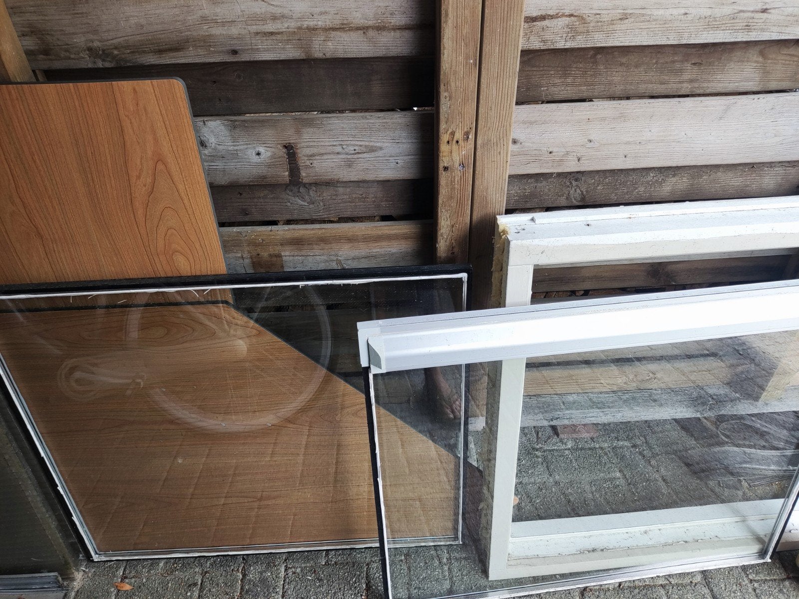 2 stuks hardhouten kozijnen met dubbel glas, Ophalen, Gebruikt
