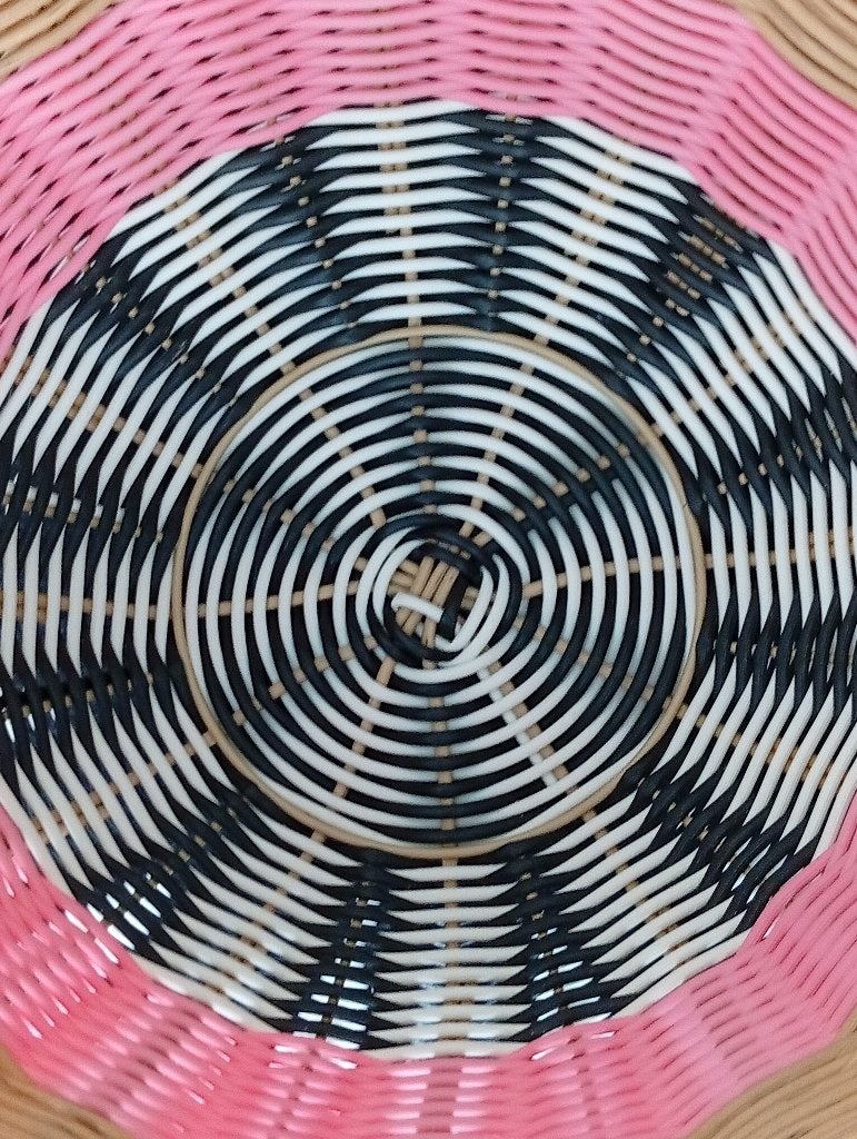 fruitmand Ikea basket Djurtranare roze zwart wit, Huis en Inrichting, Mand, Rond, Ophalen of Verzenden, Zo goed als nieuw
