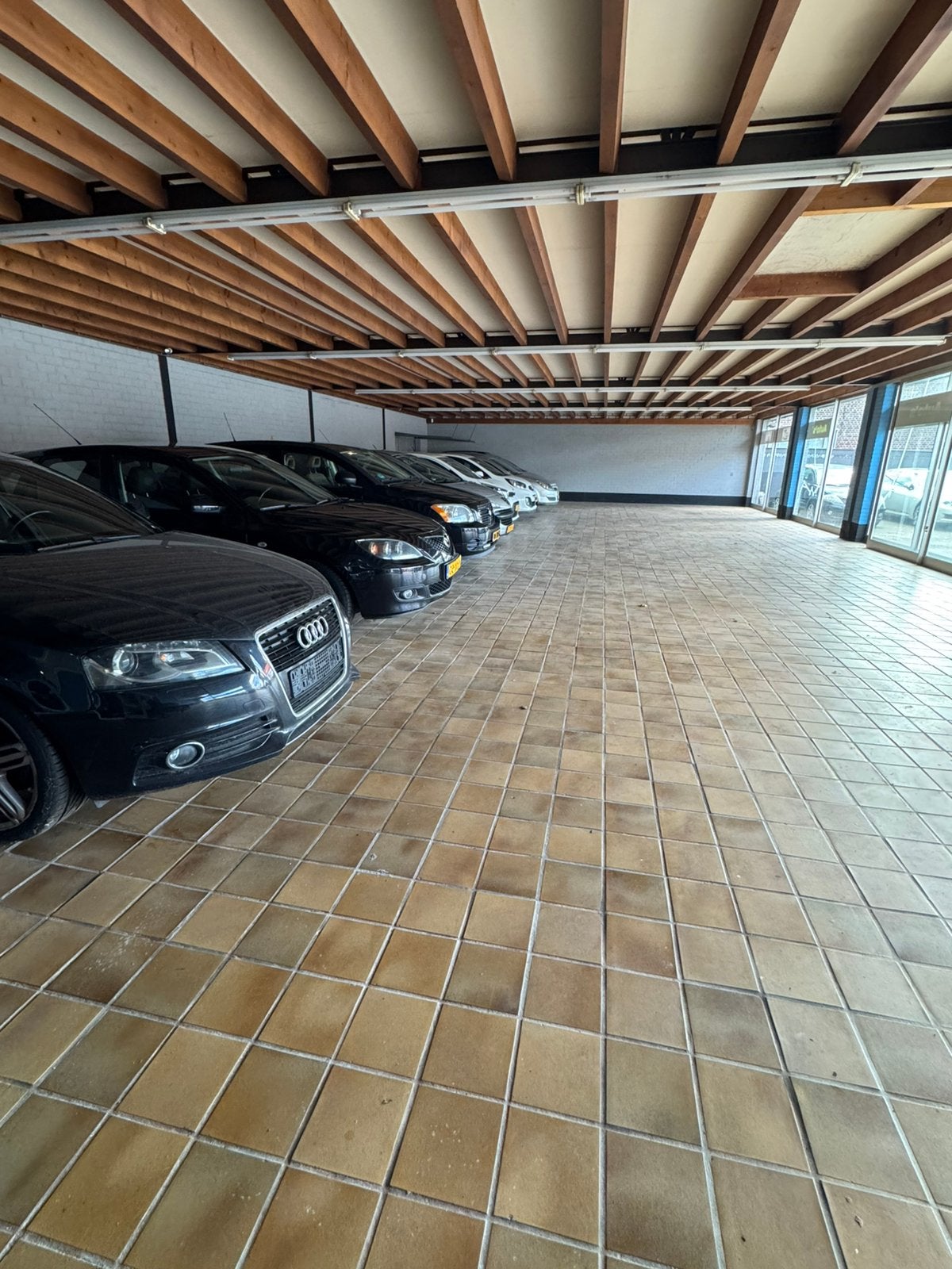Showroom en huis te huur venlo, Limburg