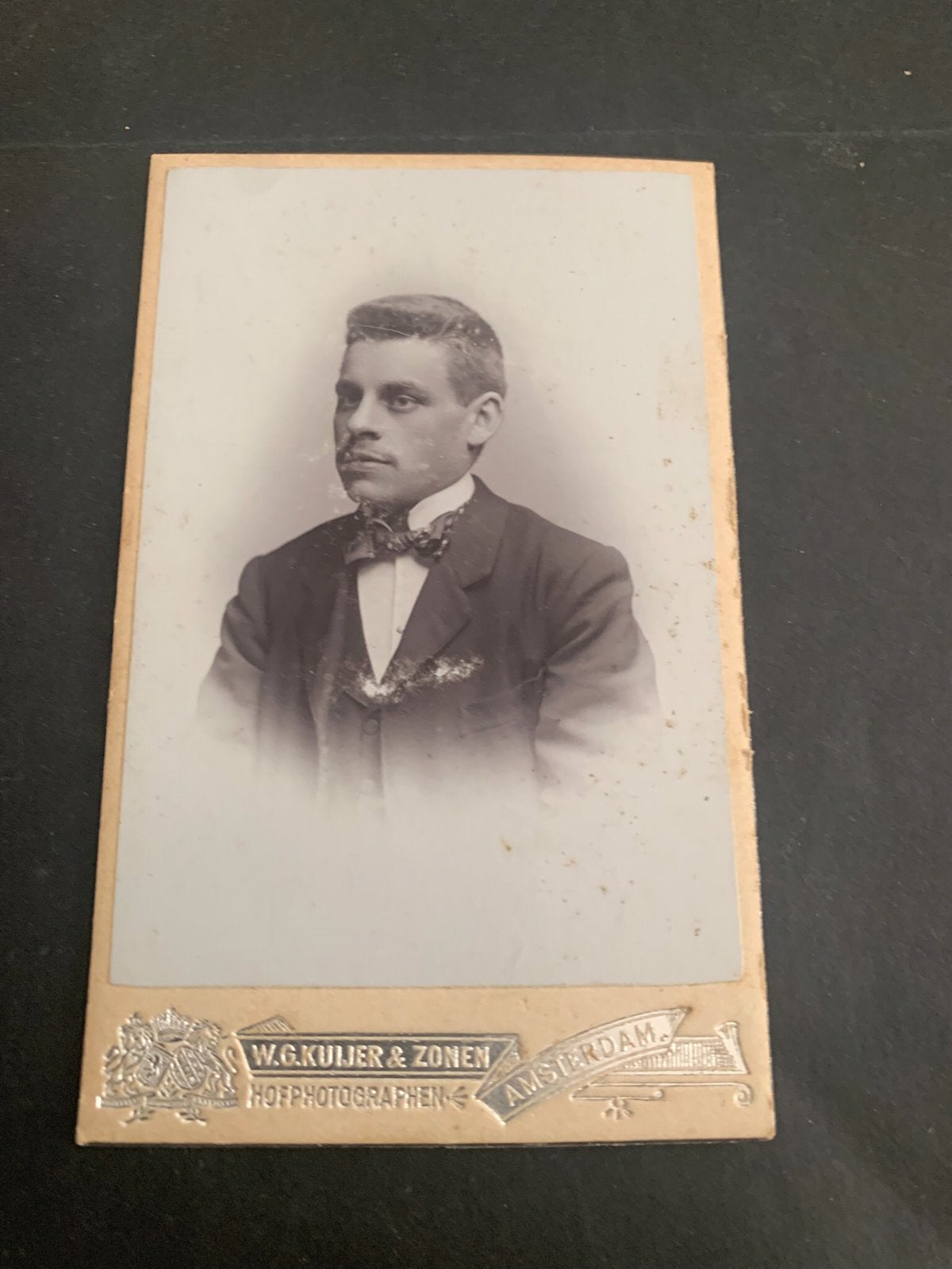cdv carte de visite jongeman Amsterdam W G Kuijer & Zonen, Verzamelen, Foto's en Prenten, Ophalen of Verzenden, Voor 1940, Zo goed als nieuw