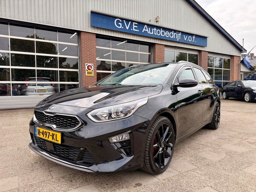Kia CEED 1.4 T-GDI DYN.PLUSL. TREKHAAK STOELVER STUURVERW,NA, Euro 6, 4 cilinders, Zwart, Origineel Nederlands