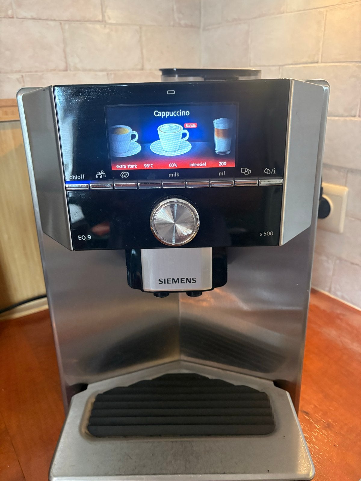 Siemens EQ.9 S500 volautomatische espressomachine, Witgoed en Apparatuur, Koffiezetapparaten, Ophalen, Afneembaar waterreservoir
