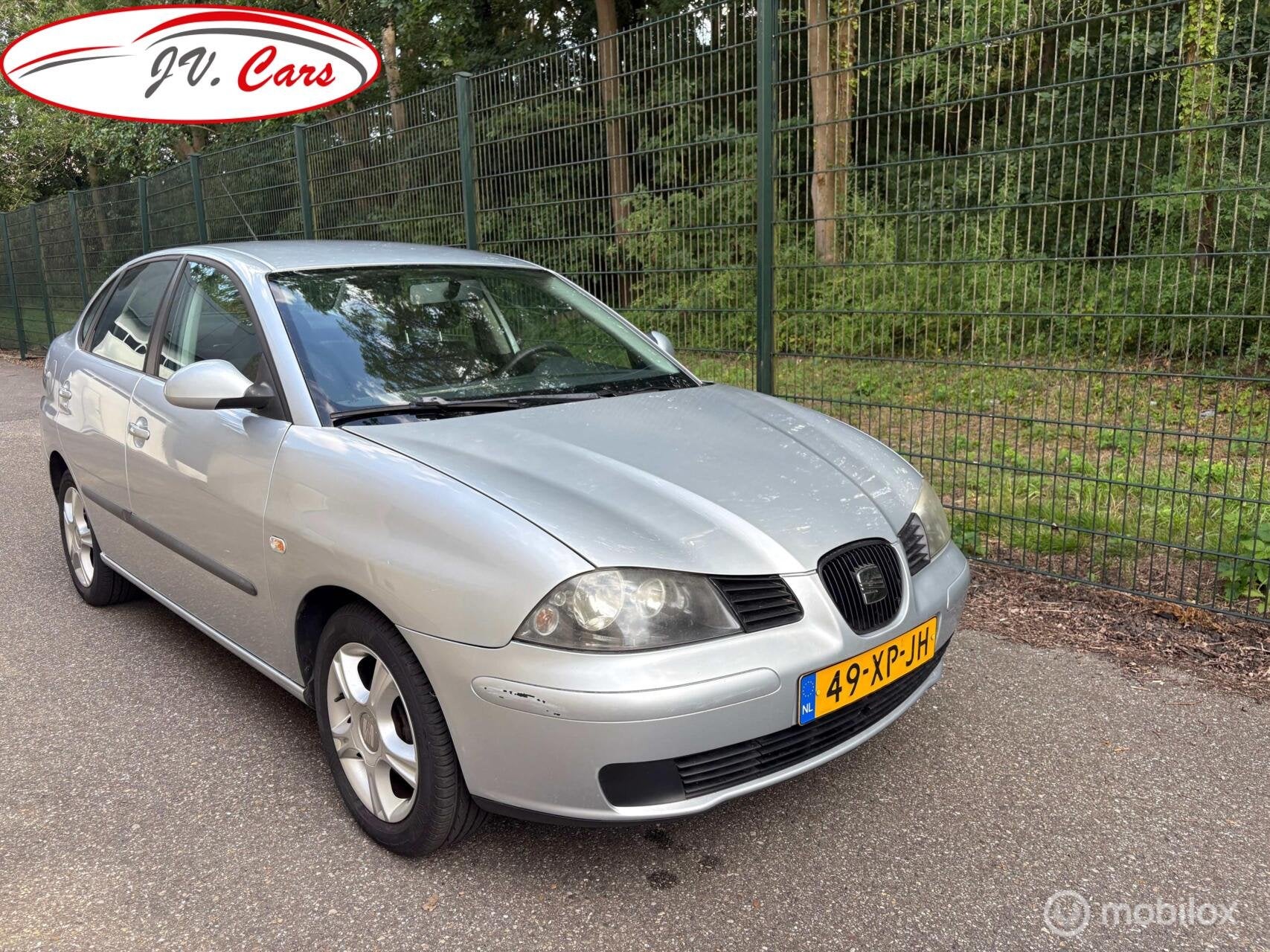 Seat Cordoba 1.6-16V Trendstyle ZEER LAGE KM STAND 1ste eig, Voorwielaandrijving, Gebruikt, 4 cilinders, 49 €/maand