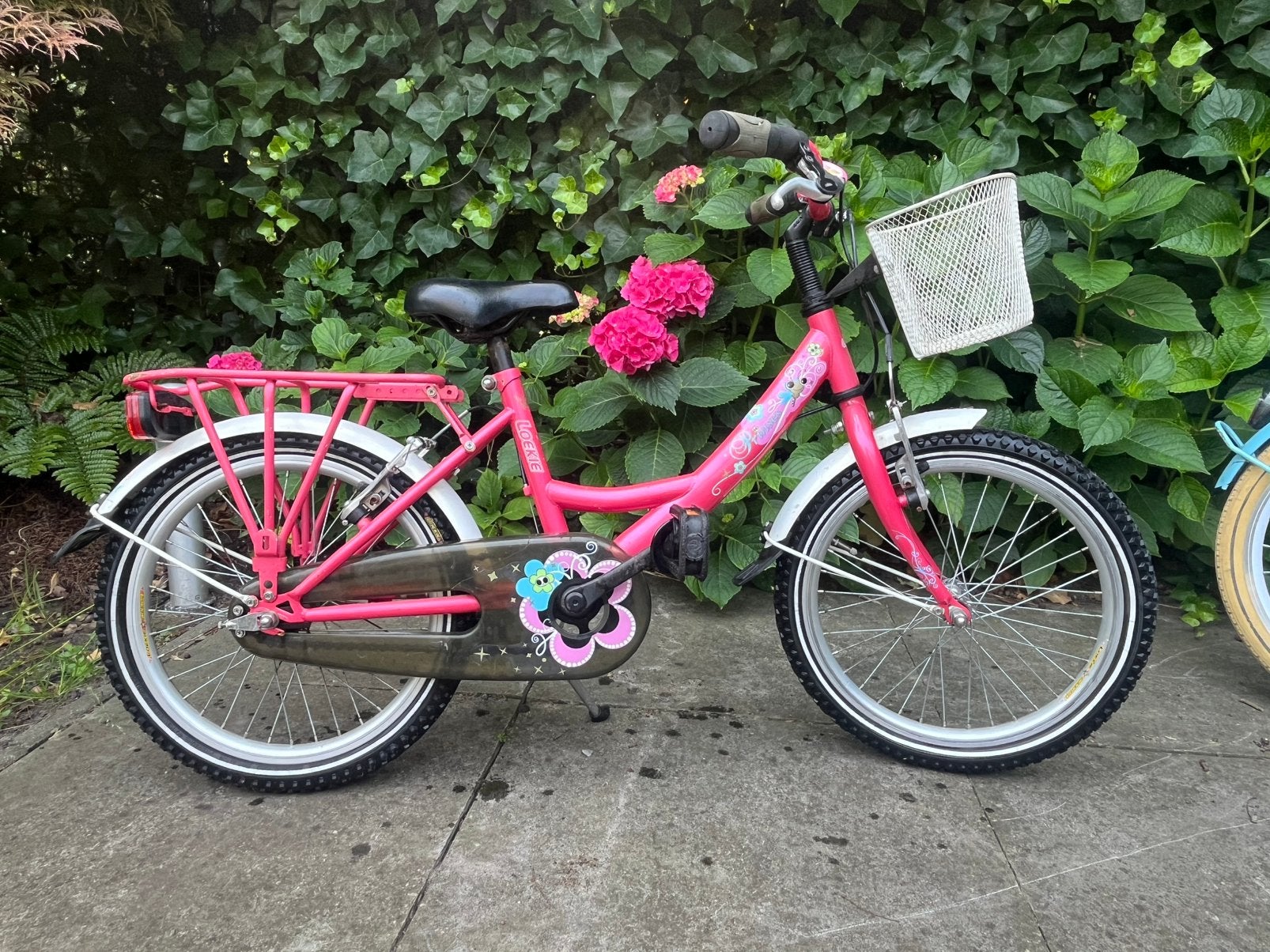 Meisjesfiets 18 inch loekie - prinses, Fietsen en Brommers, Fietsen | Meisjes, Ophalen, Terugtraprem, Gebruikt, Handrem
