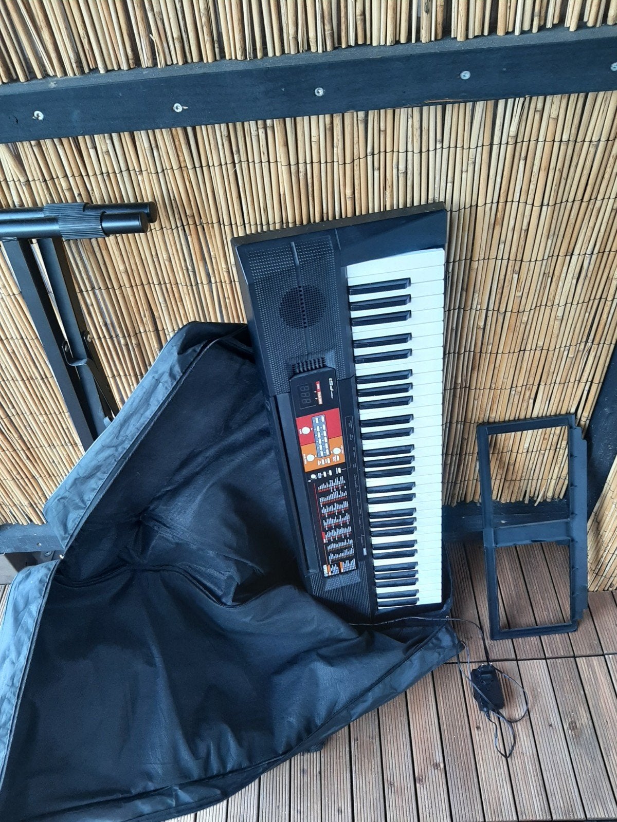 Yamaha PSR-F51 keyboard met standaard en hoes, Muziek en Instrumenten, Yamaha, Ophalen of Verzenden, Met standaard, 61 toetsen