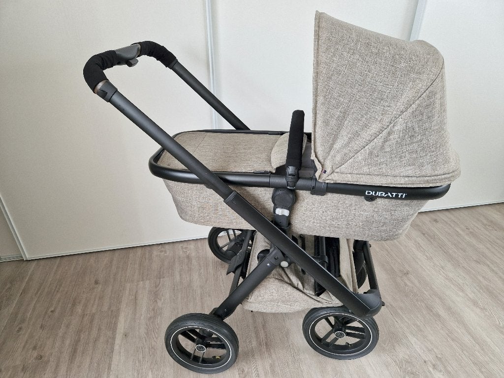 Dubatti One Kinderwagen 2-in-1, Kinderen en Baby's, Gebruikt, Luchtbanden, Combiwagen, Ophalen