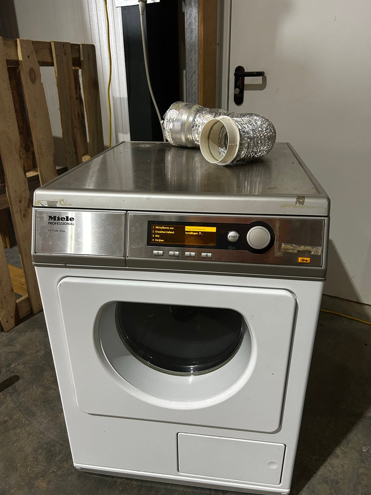 Miele Professional PT 7136 plus I afvoerdroger I wytguod, Ophalen, 6 tot 8 kg, Q, Refurbished