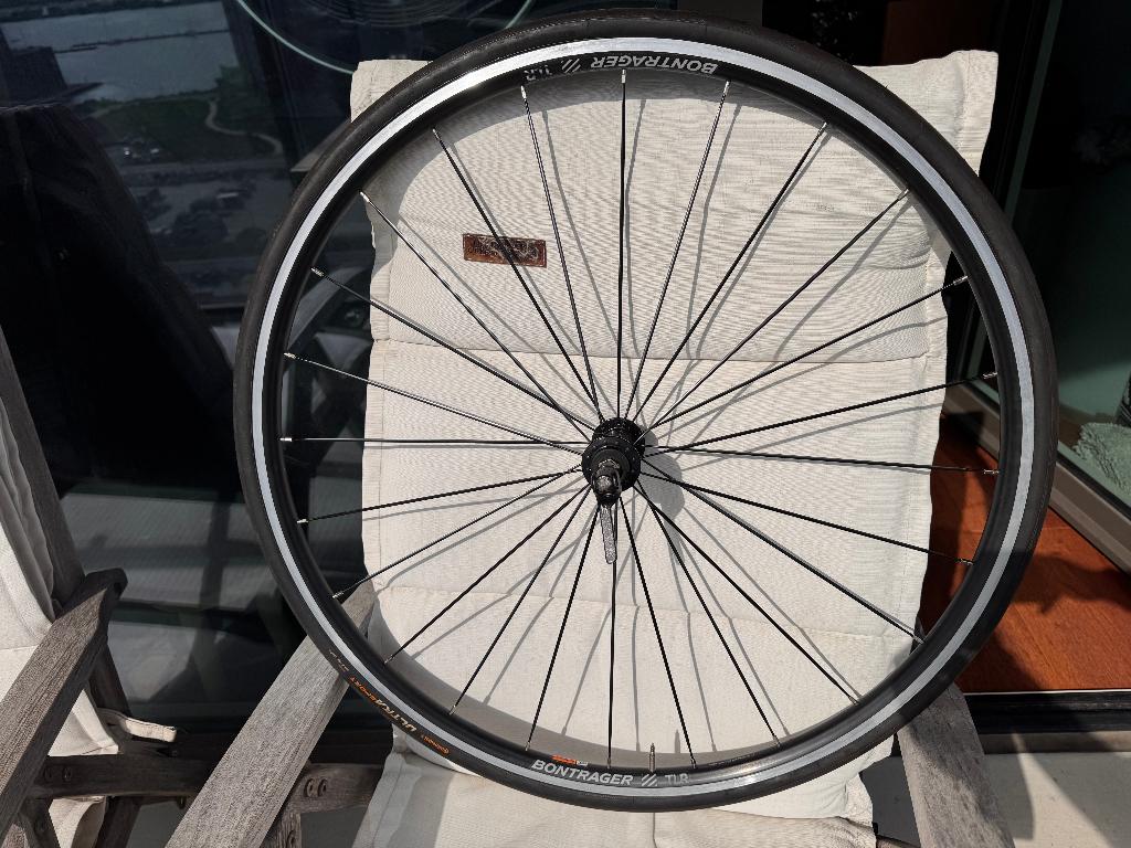 compleet racefiets voorwiel Bontrager TLR en Band, Fietsen en Brommers, Fietsonderdelen, Wiel, Nieuw, Ophalen of Verzenden, Bontrager