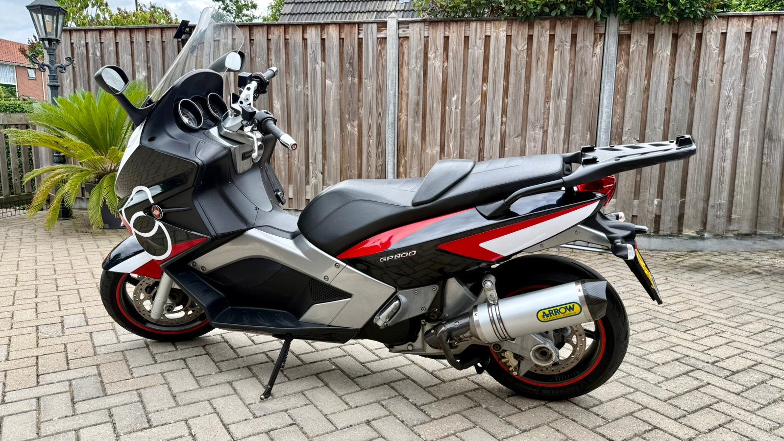 Gilera GP 800…Mallosi / Arrow. Apple CarPlay.., Motoren, Ophalen of Verzenden