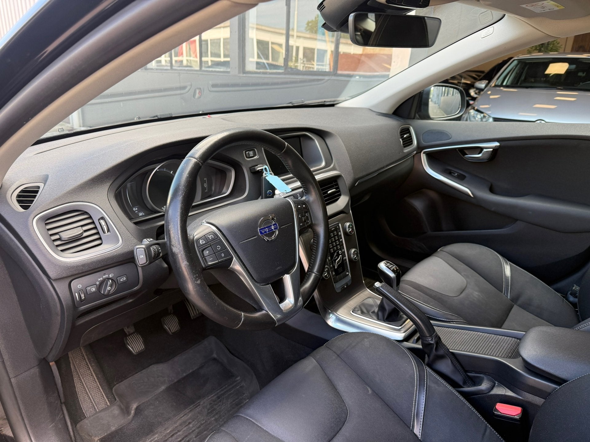 Volvo V40 2.0 D2 Nordic+ 2016, Auto's, Voorwielaandrijving, Automatische klimaatregeling, Gebruikt, Euro 6