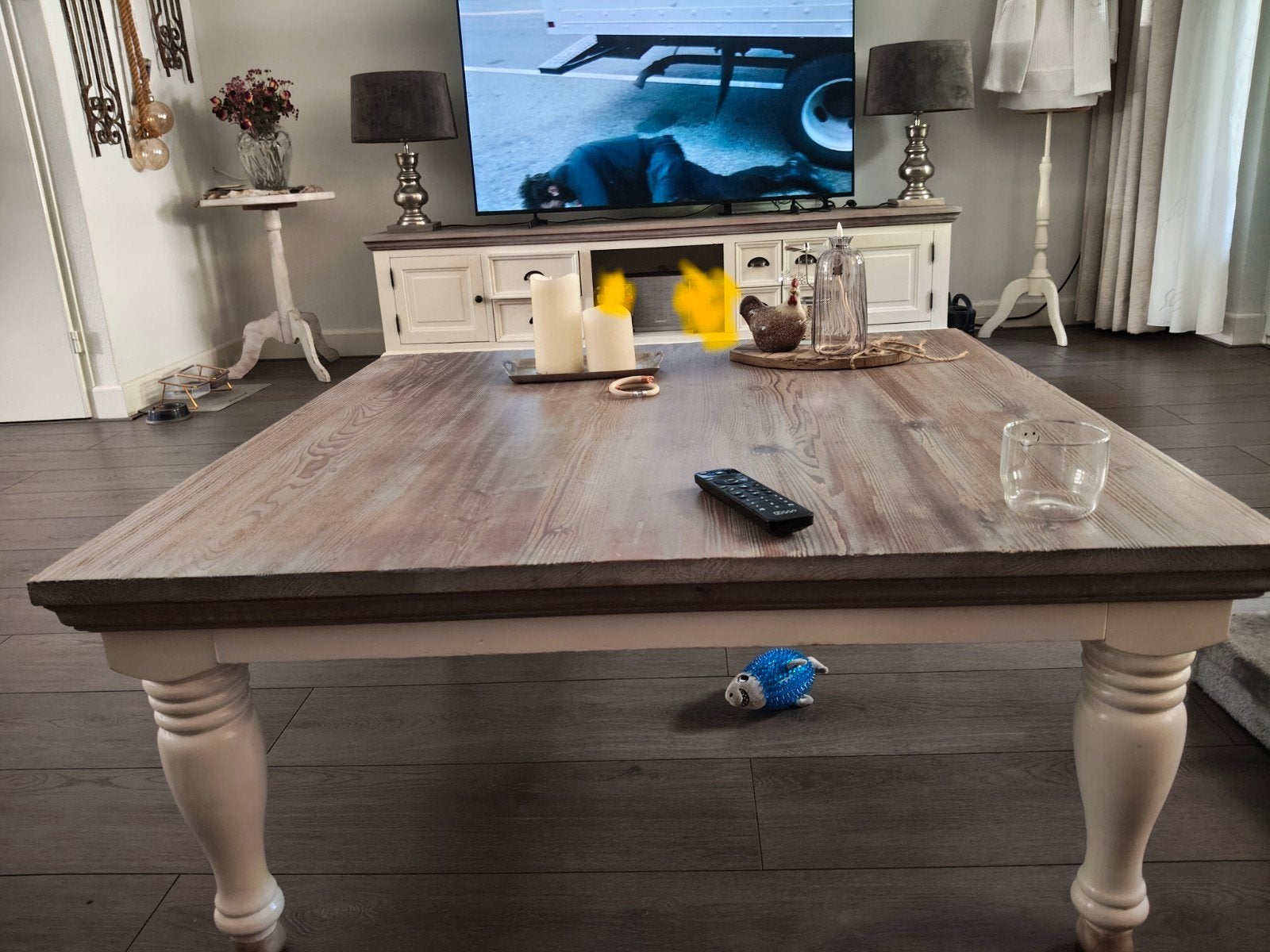 Landelijke salon tafel, Ophalen