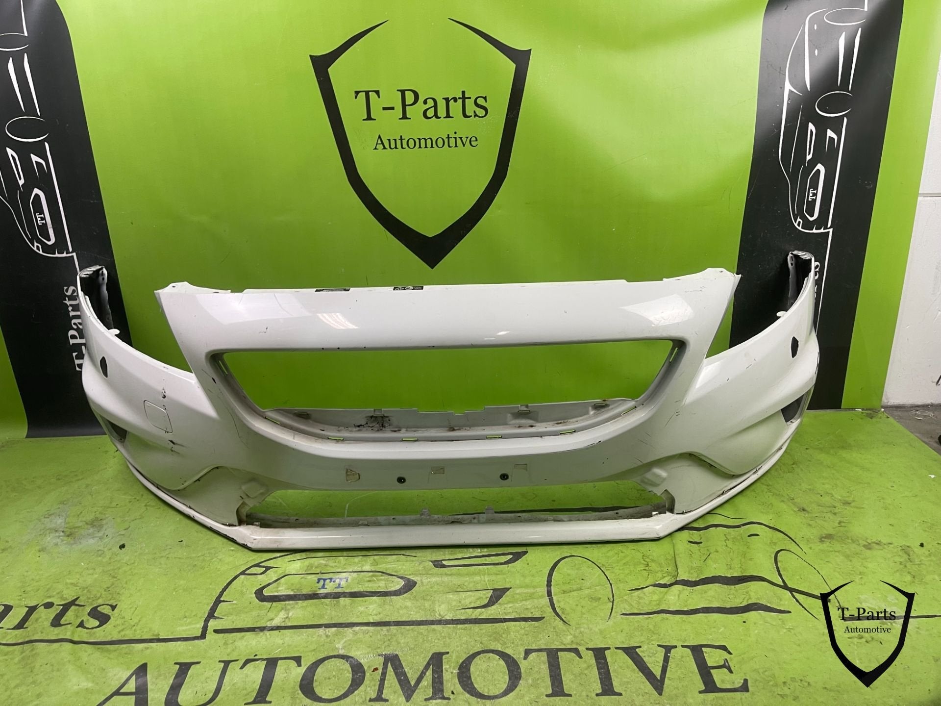 volvo v40 voorbumepr bumper R design, Info@fabrikant.eu, Ophalen of Verzenden, Volvo, Bumper